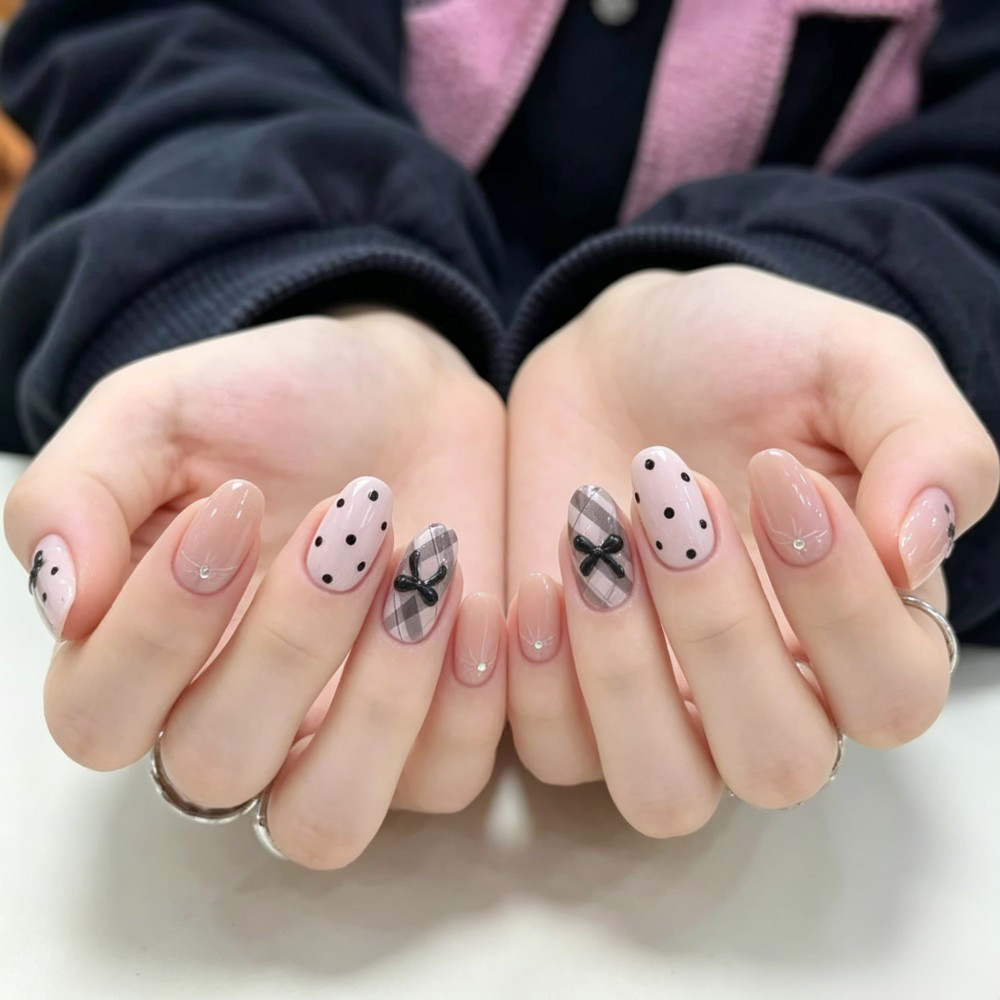 เล็บปลอมแบบกดติดลายผีเสื้อสีชม - Nail Art Wedding บทวิจารณ์และราคา