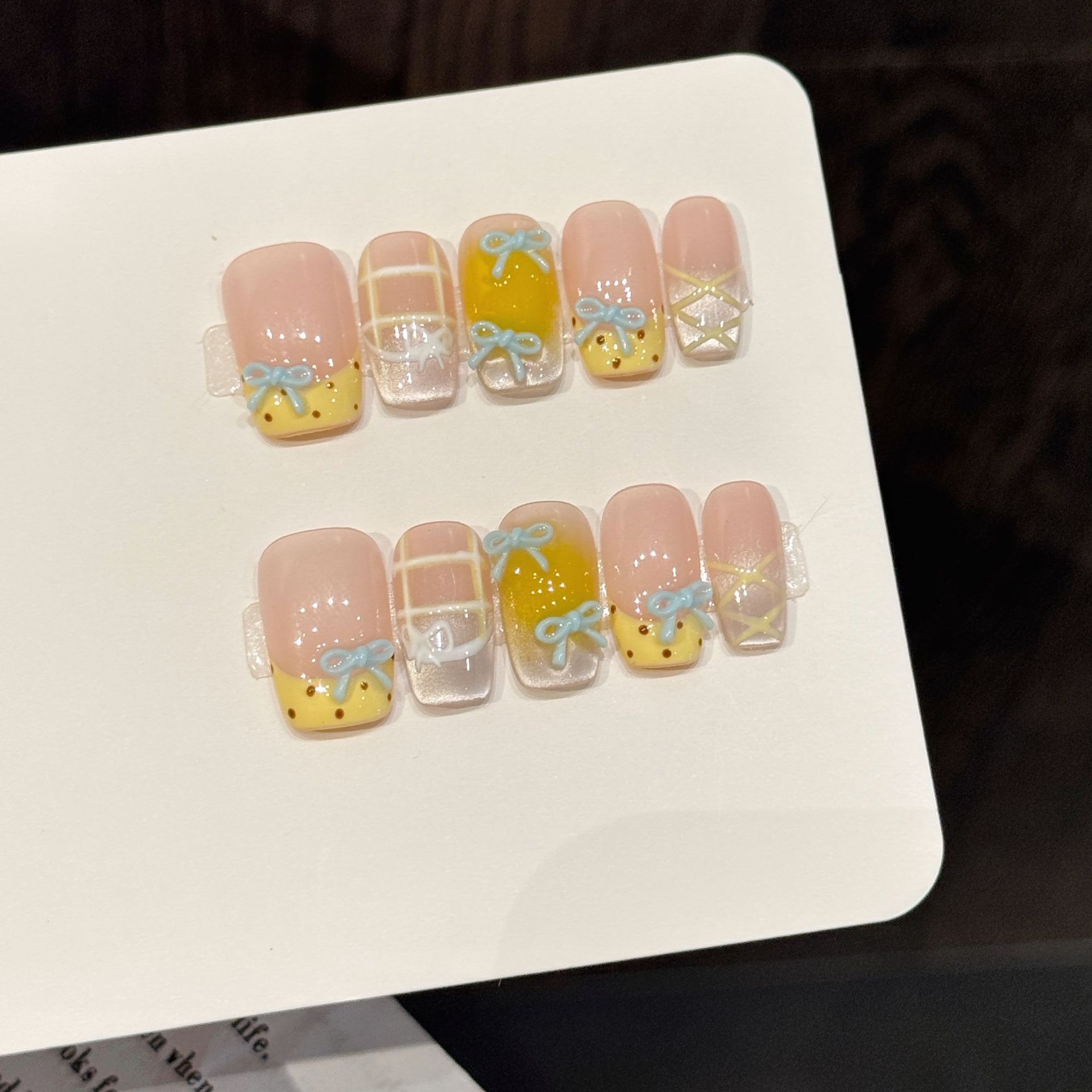 เล็บปลอมสำเร็จรูป 10 ชิ้น ลายก - Nail Art Y2K บทวิจารณ์และราคา